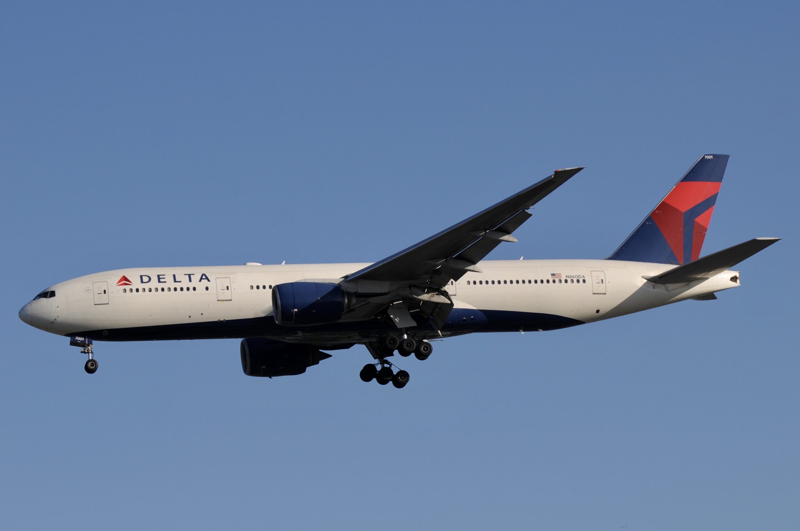 delta flight dl275 diverted lax