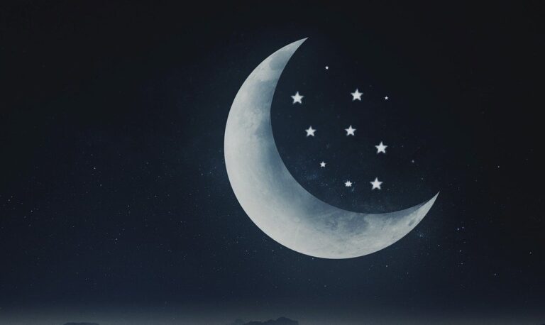 the moon looks beautiful tonight